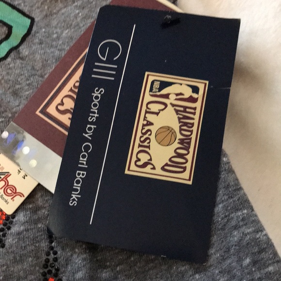 G-III C Banks Vancouver Grizzlies Bling Hardwood Classics Shirt Women’s M NWT - Picture 3 of 4